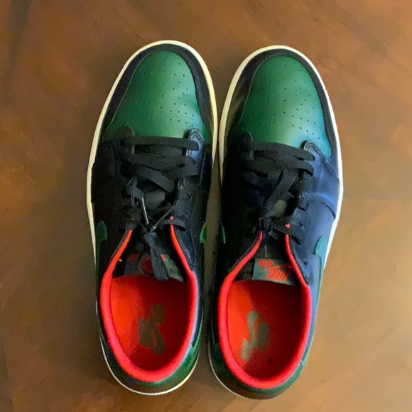 Air Jordan 1 Retro Low OG, Black/Green - Picture 5 of 11